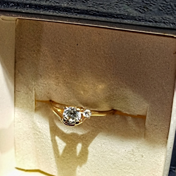 Genuine 14k Gold 2 Stone CZ Ring - Picture 2 of 13